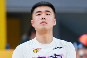 kaiyun 官网-媒体人：张文逸留广东因成长空间 杜锋骂归骂&amp;一直都愿给纠错机会