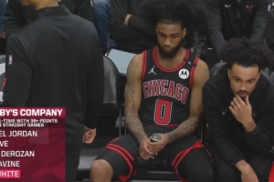 网页版登录入口-别拿怀特不当科比！科比-怀特连续3场得分35+ 队史比肩乔丹&amp;拉文