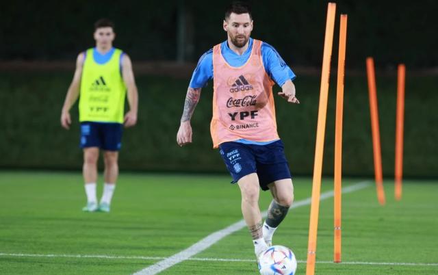 体育视频直播-【前瞻】梅西VS莱万，一场延续了2年的较量